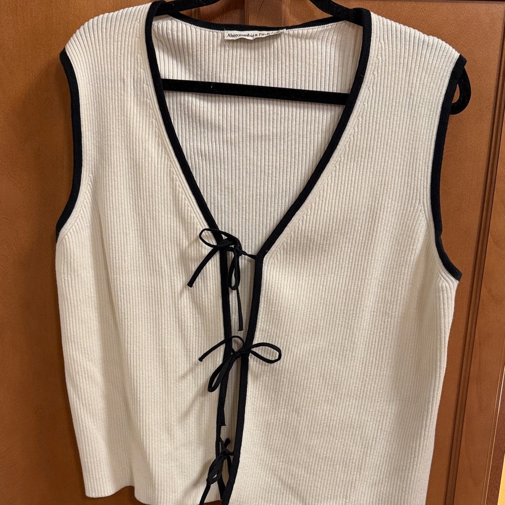 Abercrombie & Fitch Cream Ribbed Tank with Black Trim and Tie Front